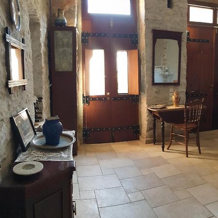 Traditional Seafront Apartment Сими Екстериор снимка