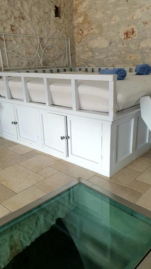 Traditional Seafront Apartment Сими Екстериор снимка