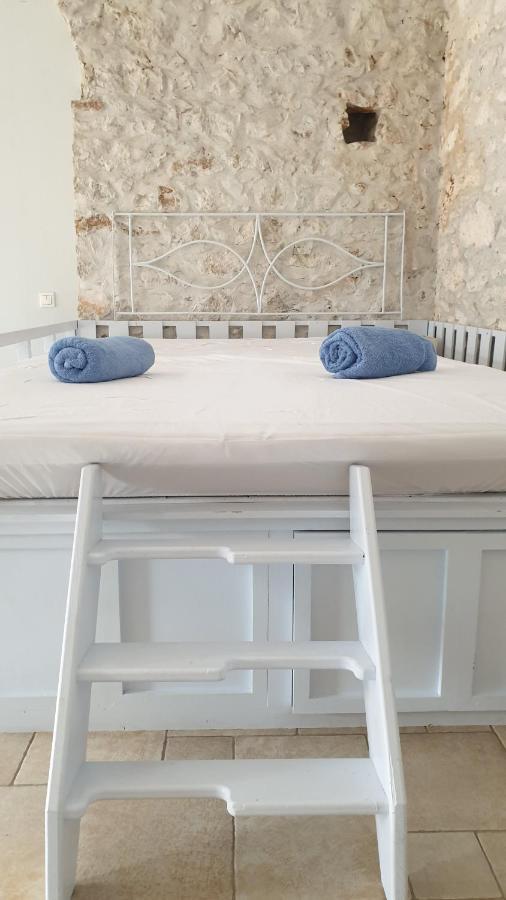 Traditional Seafront Apartment Сими Екстериор снимка